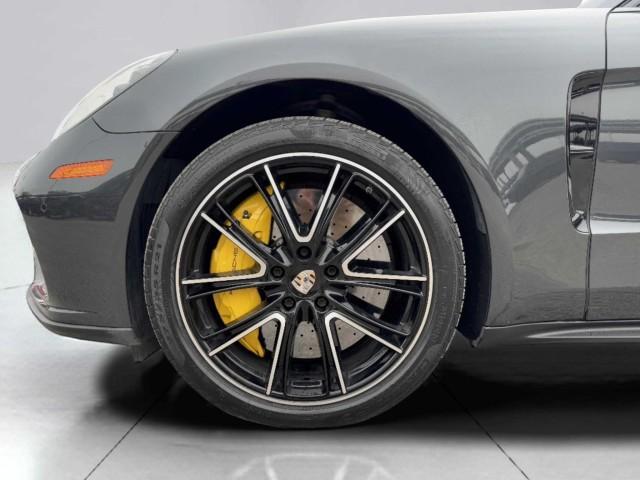 Photo of 2018 Volcano Grey Metallic Porsche Panamera