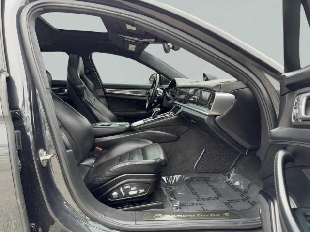 Photo of 2018 Volcano Grey Metallic Porsche Panamera