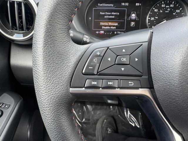 Photo of 2024 Aspen White Nissan Kicks