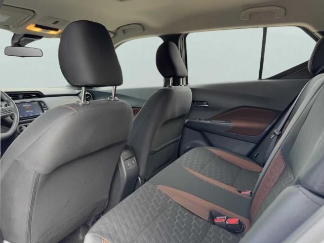 Photo of 2024 Aspen White Nissan Kicks