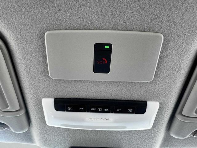 Photo of 2024 Aspen White Nissan Kicks