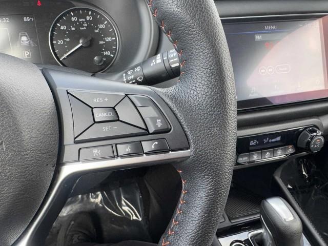 Photo of 2024 Aspen White Nissan Kicks