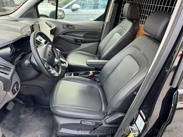 Photo of 2022 Agate Black Metallic Ford Transit Connect