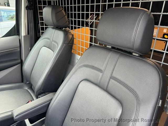 Photo of 2022 Agate Black Metallic Ford Transit Connect