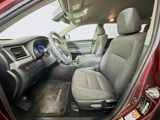 Photo of 2018 Ooh La La Rouge Mica Toyota Highlander