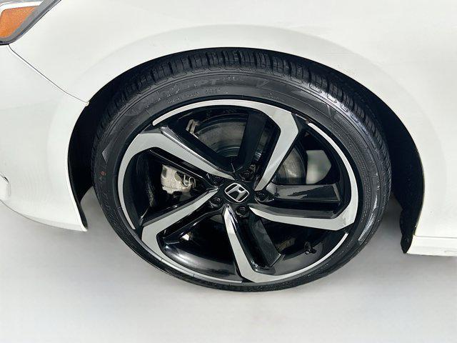 Photo of 2019 Platinum White Pearl Honda Accord