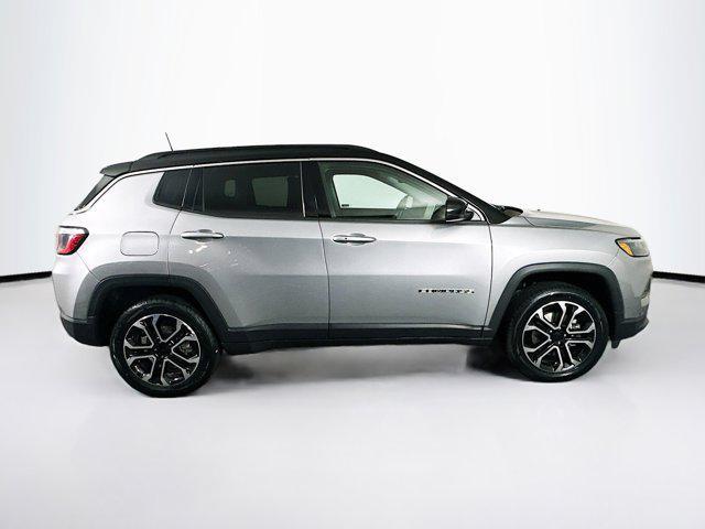 Photo of 2022 Billet Silver Metallic Clearcoat Jeep Compass