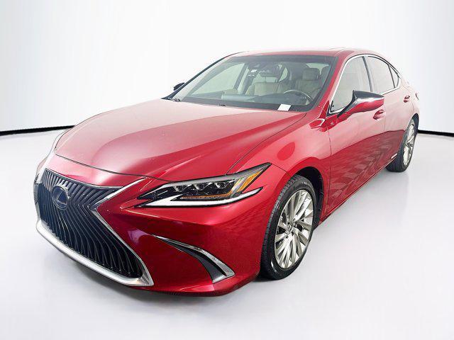 Photo of 2021 Matador Red Mica Lexus ES 300h