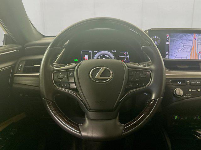 Photo of 2021 Matador Red Mica Lexus ES 300h