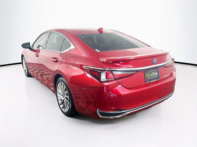 Photo of 2021 Matador Red Mica Lexus ES 300h