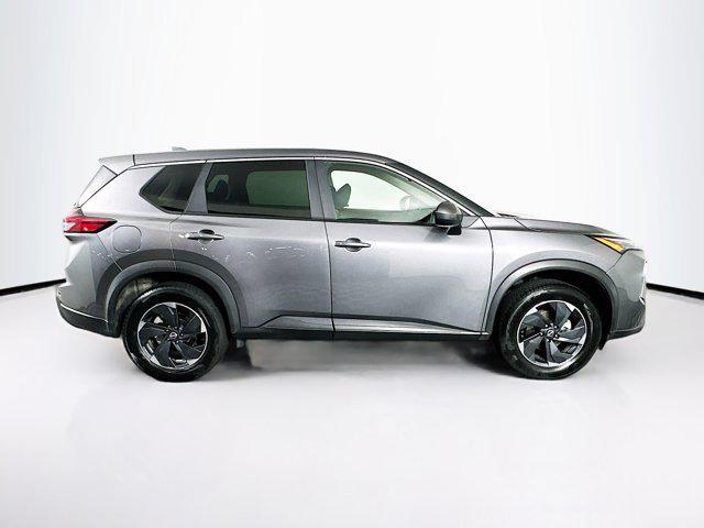 Photo of 2024 Gun Metallic Nissan Rogue
