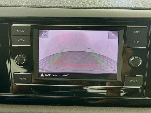 Photo of 2024 Platinum Gray Metallic Volkswagen Taos