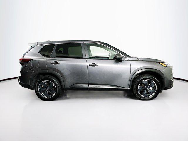 Photo of 2024 Gun Metallic Nissan Rogue