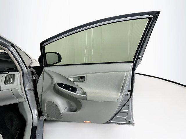 Photo of 2013 Classic Silver Metallic Toyota Prius