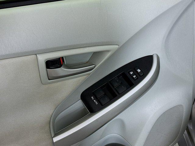 Photo of 2013 Classic Silver Metallic Toyota Prius