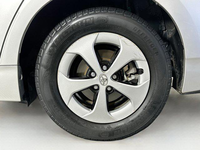 Photo of 2013 Classic Silver Metallic Toyota Prius