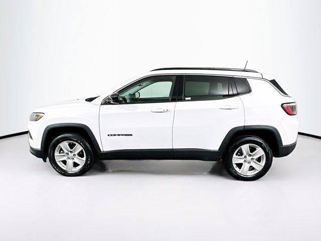 Photo of 2022 Bright White Clearcoat Jeep Compass