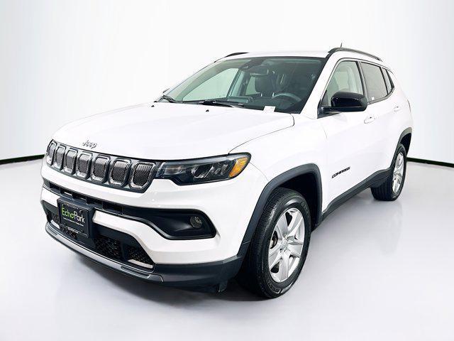 Photo of 2022 Bright White Clearcoat Jeep Compass