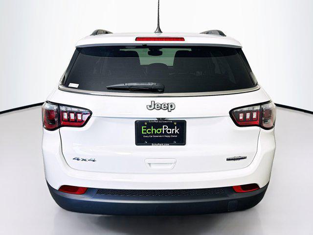 Photo of 2022 Bright White Clearcoat Jeep Compass