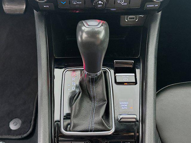 Photo of 2022 Bright White Clearcoat Jeep Compass