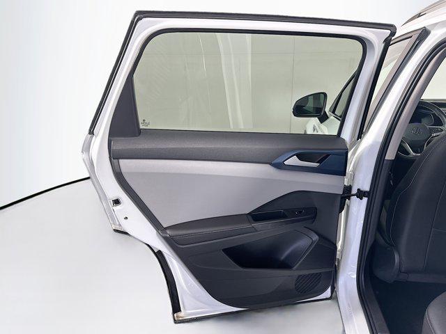 Photo of 2024 Pure White Volkswagen Taos
