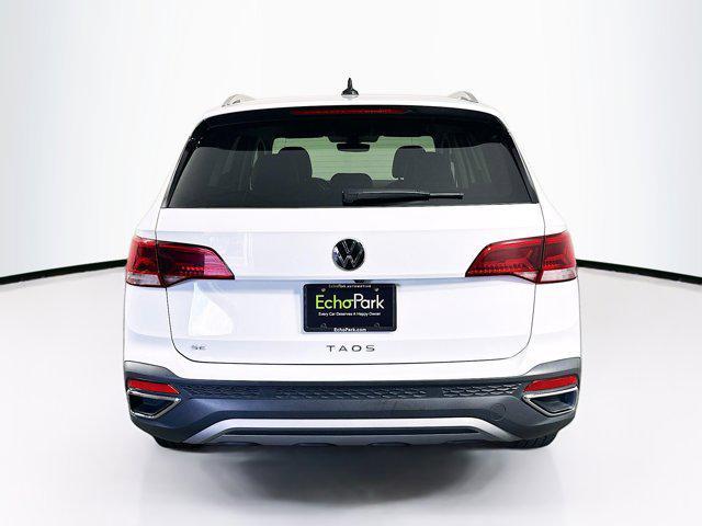 Photo of 2024 Pure White Volkswagen Taos