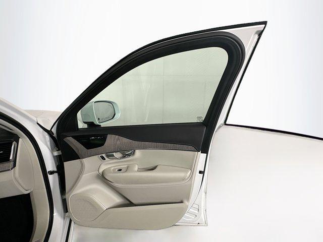 Photo of 2023 Crystal White Metallic Volvo XC90 Recharge Plug-In Hybrid