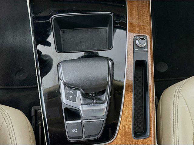 Photo of 2023 Ibis White Audi Q5