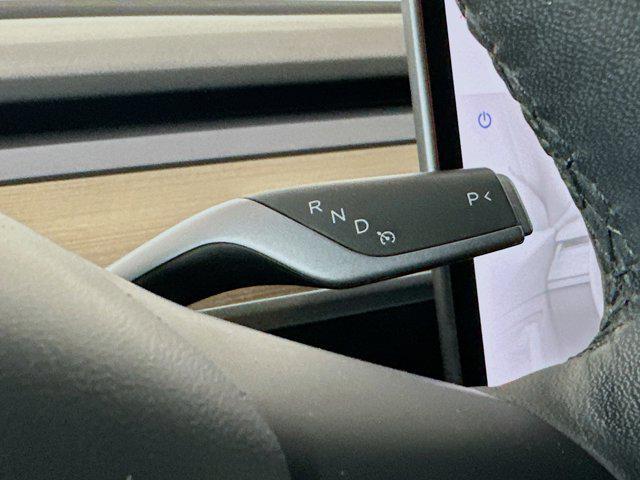 Photo of 2022 Deep Blue Metallic Tesla Model Y