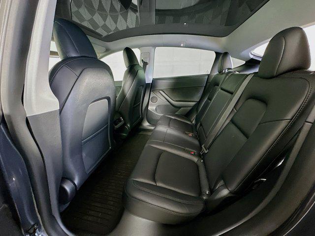 Photo of 2022 Deep Blue Metallic Tesla Model Y