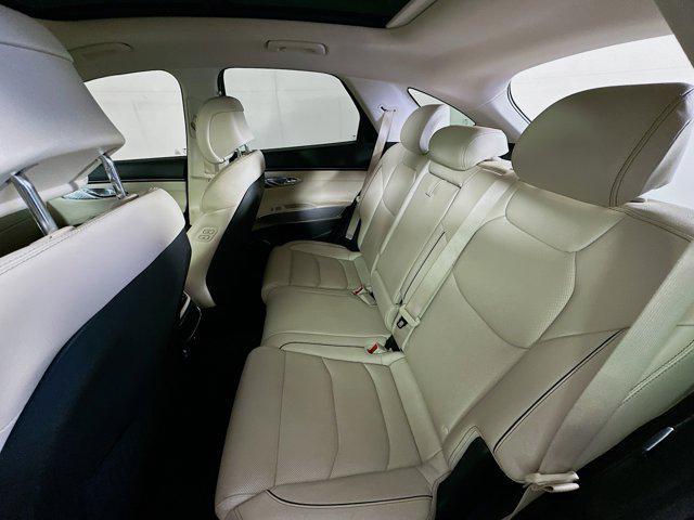 Photo of 2024 Mauna Red Genesis GV70