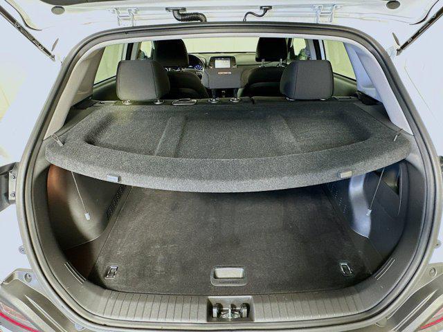 Photo of 2021 Lunar White Hyundai KONA