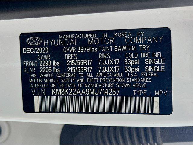 Photo of 2021 Lunar White Hyundai KONA