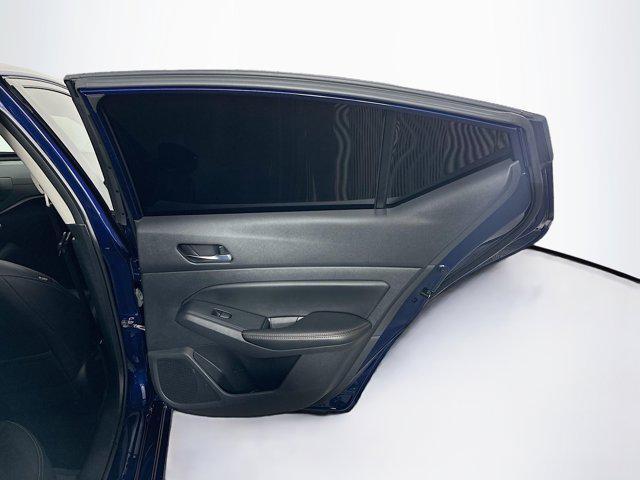 Photo of 2021 Deep Blue Pearl Nissan Altima