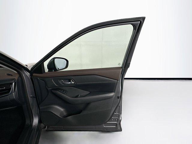 Photo of 2022 Gun Metallic Nissan Rogue