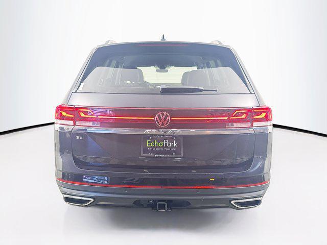 Photo of 2024 Aurora Red Metallic Volkswagen Atlas