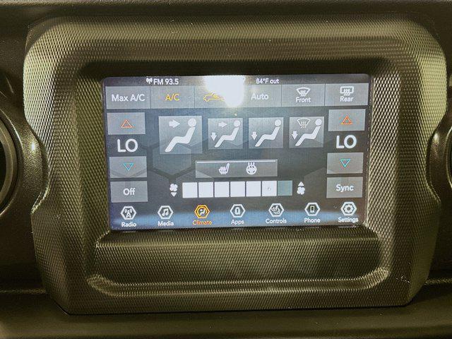 Photo of 2022 Hydro Blue Pearlcoat Jeep Gladiator