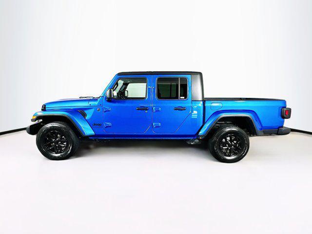 Photo of 2022 Hydro Blue Pearlcoat Jeep Gladiator