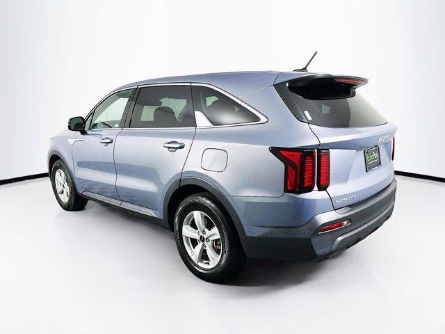 Photo of 2023 Everlasting Silver Kia Sorento
