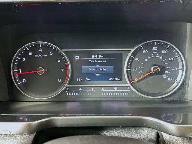 Photo of 2023 Everlasting Silver Kia Sorento