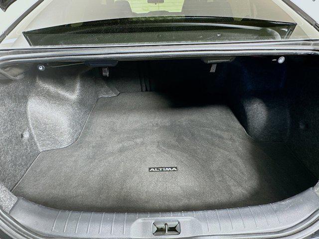 Photo of 2023 Super Black Nissan Altima