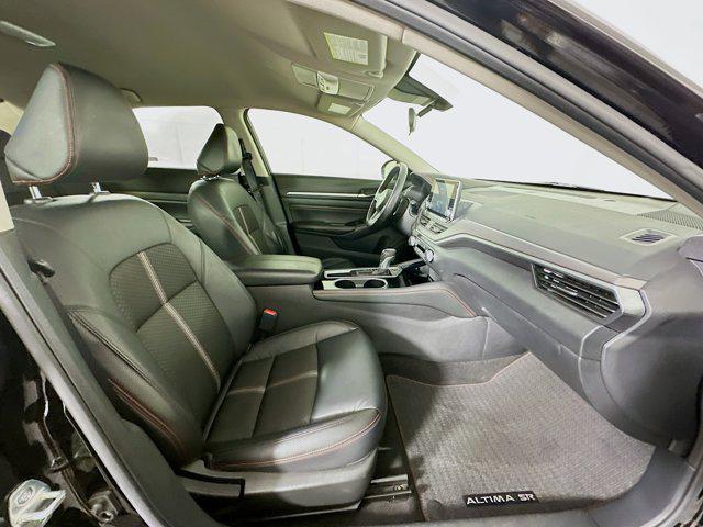 Photo of 2023 Super Black Nissan Altima