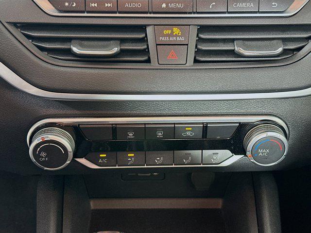Photo of 2022 Gun Metallic Nissan Altima