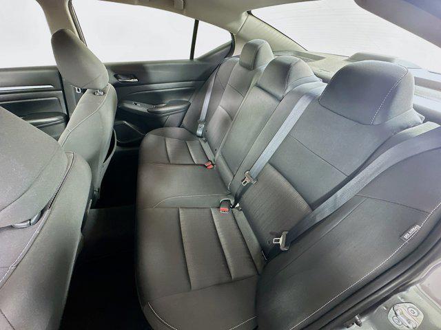 Photo of 2022 Gun Metallic Nissan Altima