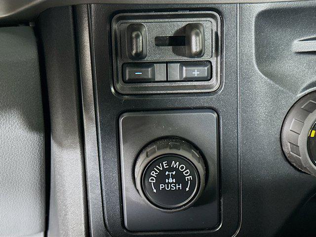 Photo of 2024 Oxford White Ford F-250