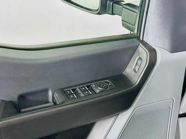 Photo of 2024 Oxford White Ford F-250