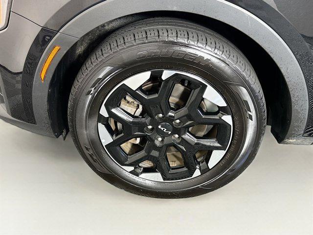 Photo of 2024 Ebony Black Kia Sorento