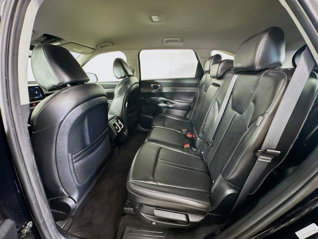 Photo of 2024 Ebony Black Kia Sorento