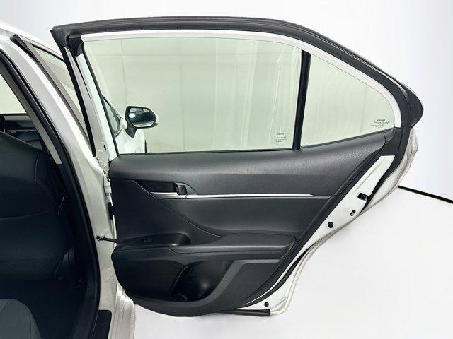 Photo of 2024 Ice Cap Toyota Camry