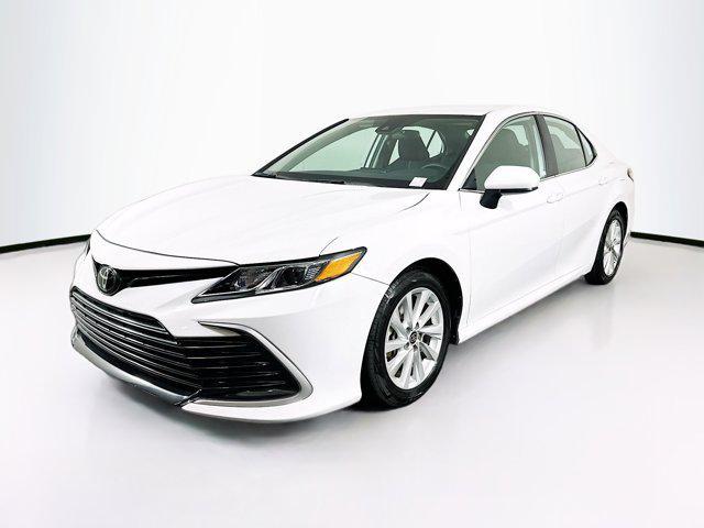 Photo of 2024 Ice Cap Toyota Camry